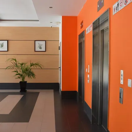 D'oboe Marlovi With Pool 아파트