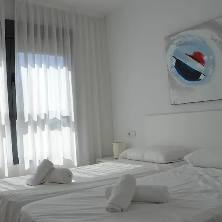 D'oboe Marlovi With Pool 아파트